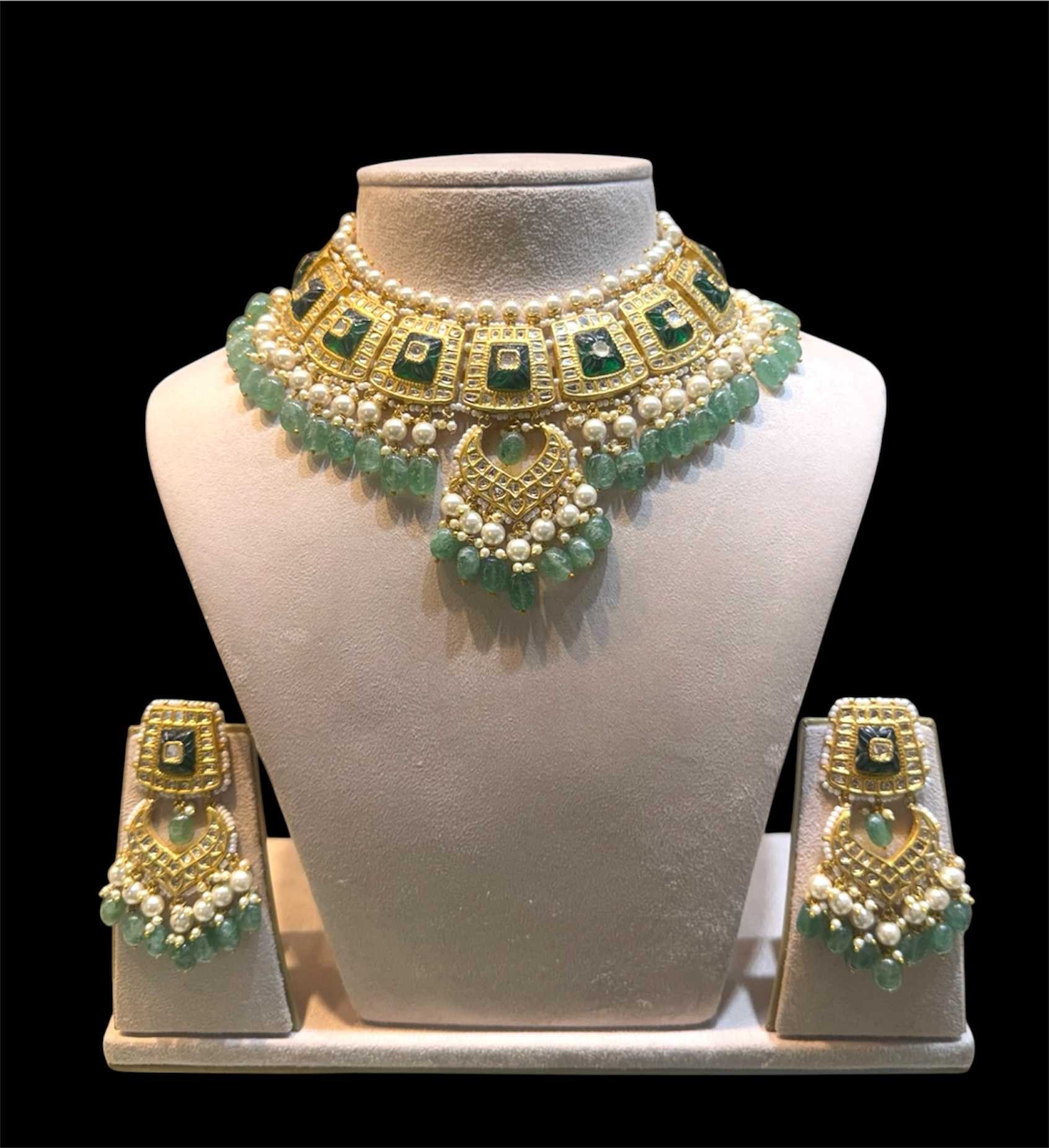 Emerald Crest Polki Choker